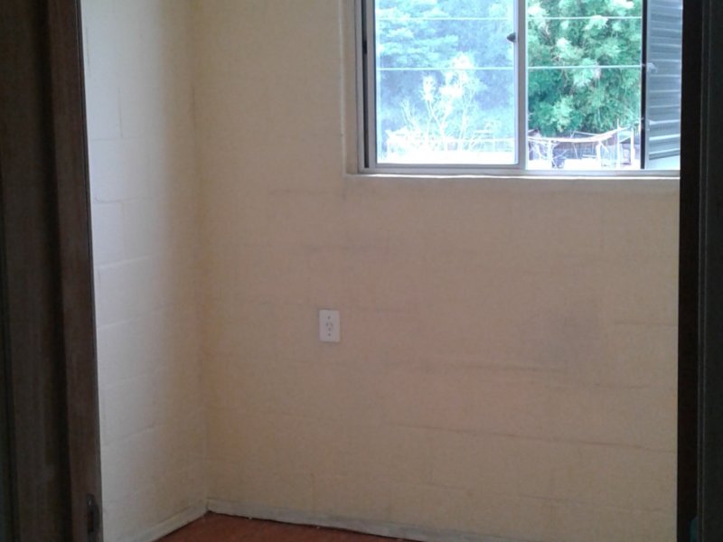 Apartamento à venda Rubem Berta com 42m² e 2 quartos por R$ 109.900 - 958661213-quarto-2.jpg