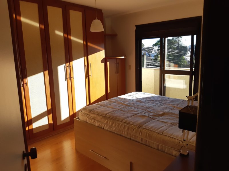 imóvel com 222m² - Hugo Lange - Curitiba
