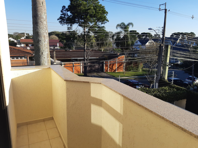 imóvel com 222m² - Hugo Lange - Curitiba