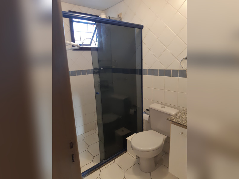 imóvel com 222m² - Hugo Lange - Curitiba