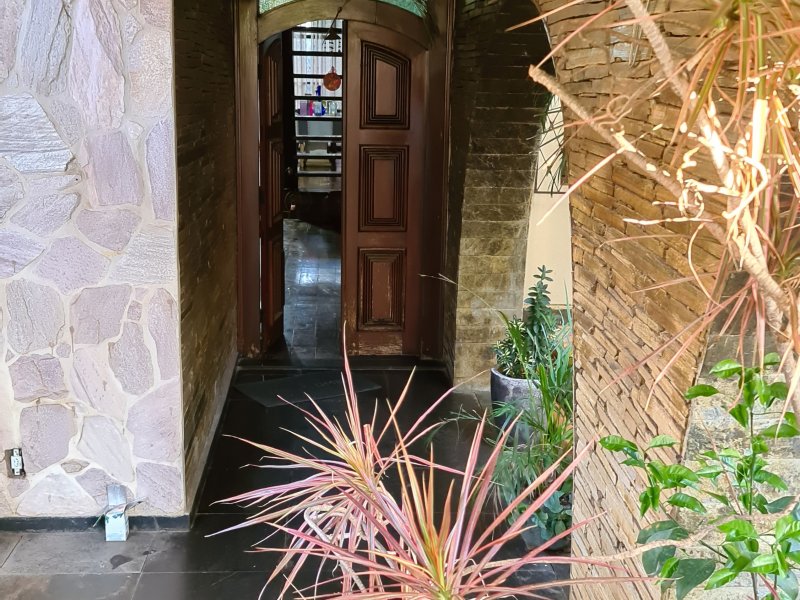 Apartamento à venda Santa Mônica com 250m² e 5 quartos por R$ 950.000 - 1951056015-20200808-164134.jpg