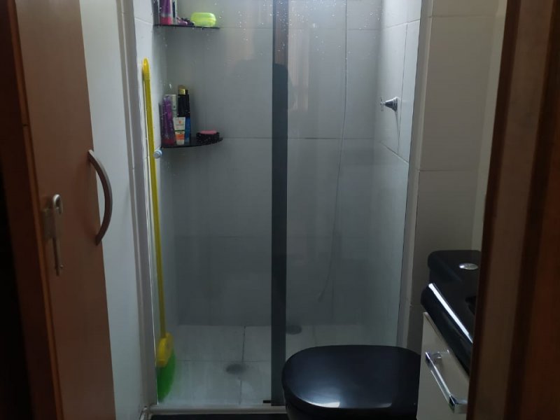 Apartamento à venda Água Chata com 41m² e 2 quartos por R$ 170.000 - 445341359-banheiro-3.jpeg