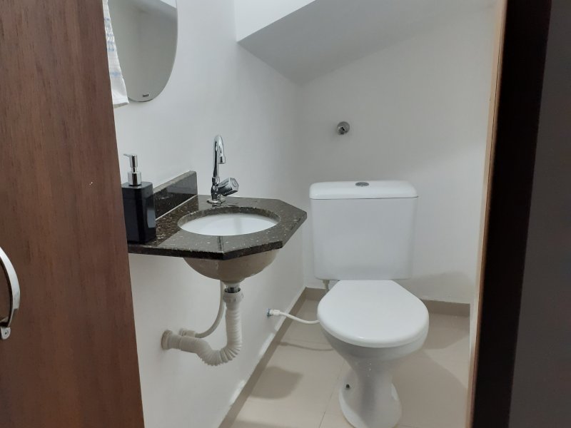 Casa de condomínio à venda Vila São Silvestre (Zona Leste) com 110m² e 3 quartos por R$ 220.000 - 1385830057-lavabo.jpg