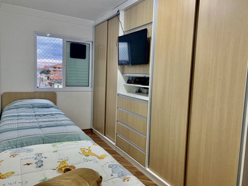 Apartamento à venda Parque São Vicente com 54m² e 2 quartos por R$ 260.000 - 2028073123-quarto-meninos.JPG