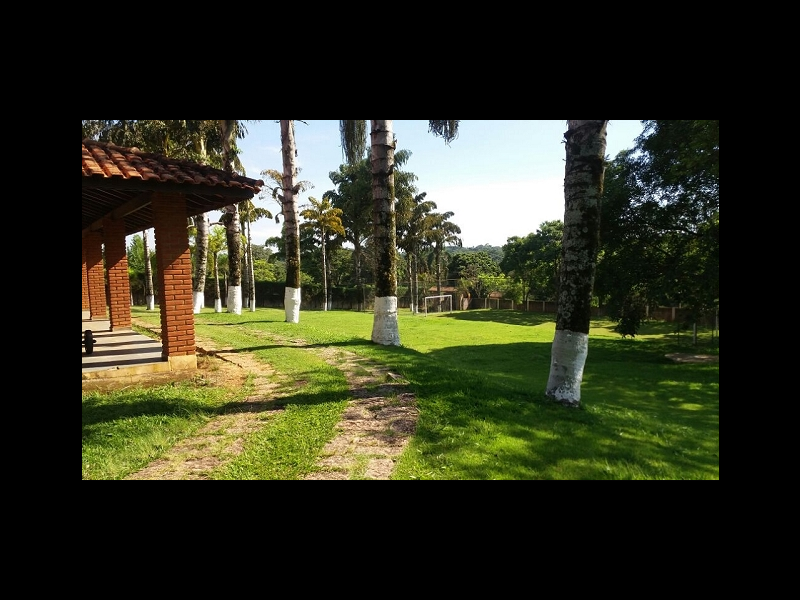 Chácara à venda Guacuri com 800m² e 4 quartos por R$ 1.275.000 - 1474727466-4campo-de-futebol-vista-da-casa.PNG