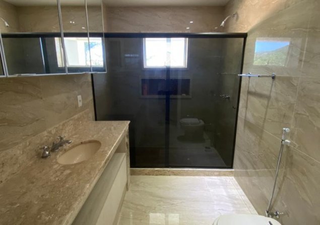 imóvel com 640m²