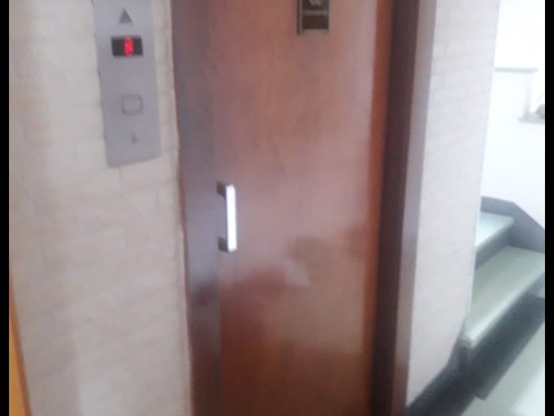 Apartamento à venda Aclimação com 220m² e 3 quartos por R$ 1.800.000 - 494353245-porta-elevador.jpeg