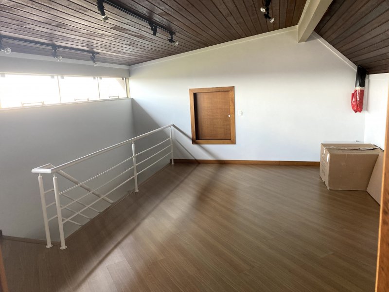 Casa de condomínio à venda Alphaville Graciosa com 652m² e 6 quartos por R$ 3.300.000 - 1955328170-img-6632.jpg