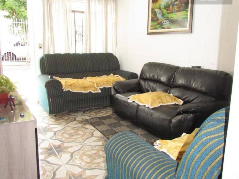 Casa à venda Cidade Industrial de Curitiba com 120m² e 4 quartos por R$ 280.000 - 1713002641-casasala2.jpg