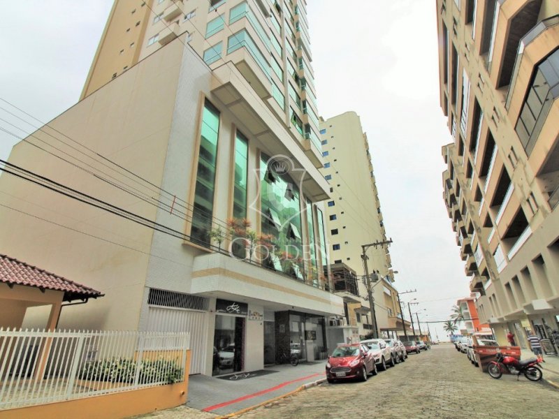 imóvel com 135m² - Meia Praia - Itapema