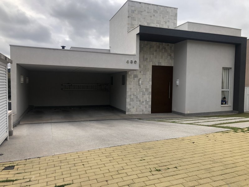 imóvel com 215m² - Residencial Onze (Alphaville) - Santana de Parnaiba