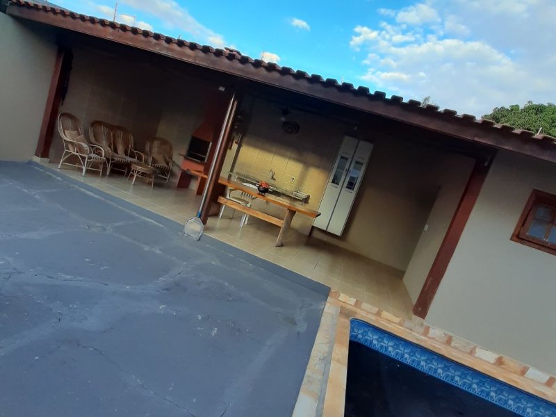imóvel com 160m² - Parque Sao Paulo - Santa Rita do Passa Quatro