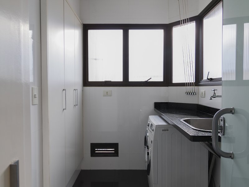 Apartamento à venda Alto da Lapa com 72m² e 2 quartos por R$ 850.000 - 1567143112-30-lavanderia.jpg