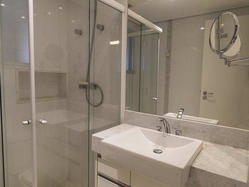 Apartamento à venda Alto da Lapa com 72m² e 2 quartos por R$ 850.000 - 622561474-16-banho-suite-principal.jpg