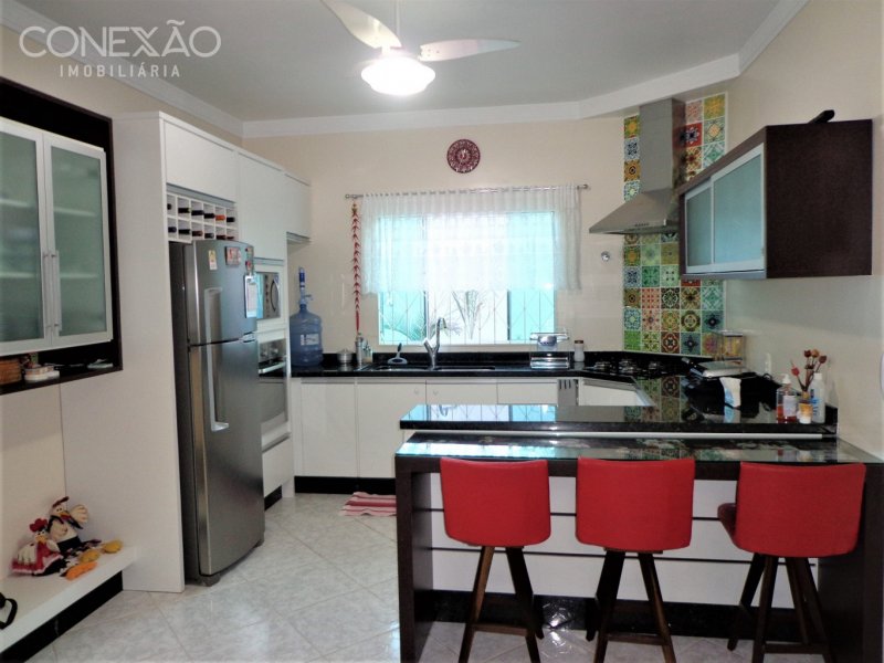 Casa para alugar Água Verde com 152m² e 3 quartos por R$ 520.000 - 857328424-2710594-45813.jpg
