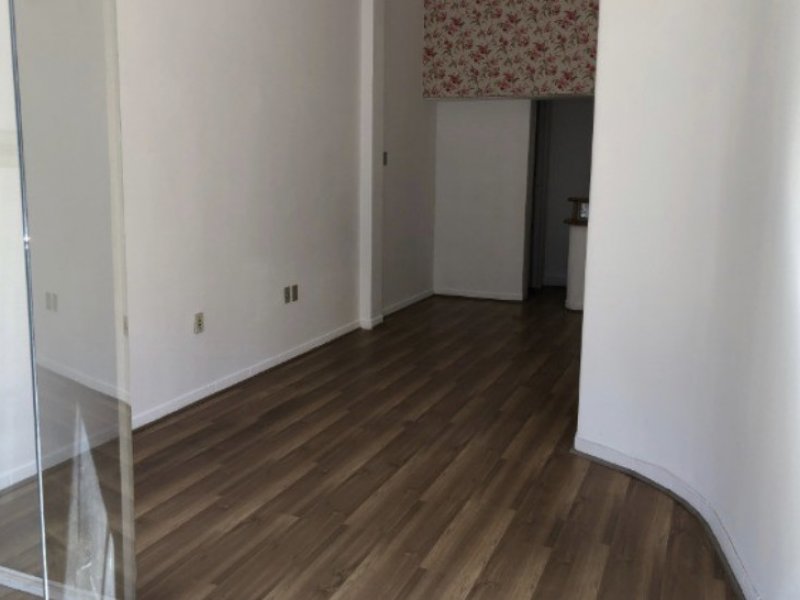 Comercial à venda Centro com 201m² e  quartos por R$ 980.000 - 1663048742-c4e6a54b-56b2-40f3-b355-40fbd270bc77.jpeg