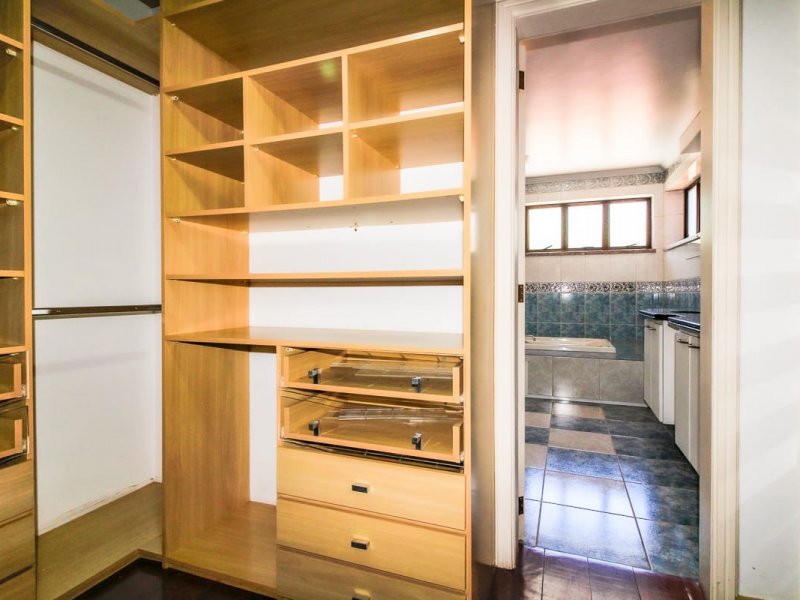 Casa à venda Teresópolis com 434m² e 3 quartos por R$ 1.100.000 - 1065783439-c5685ad2-02f5-479f-9fb5-c01de781d27c.JPG