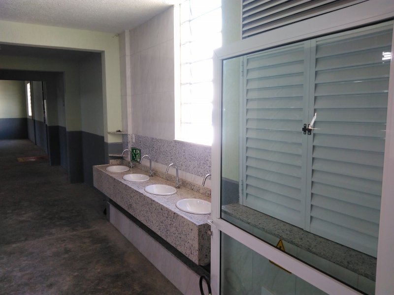 Comercial à venda Colônia Faria com 850m² e  quartos por R$ 1 - 1181247564-img-20190325-142935.jpg