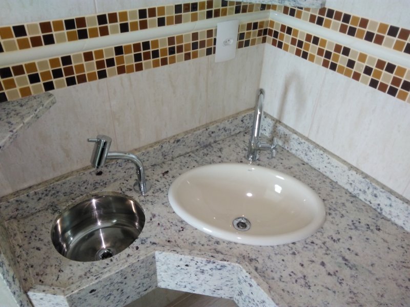 Comercial à venda Colônia Faria com 850m² e  quartos por R$ 1 - 1495373853-img-20190325-143555.jpg