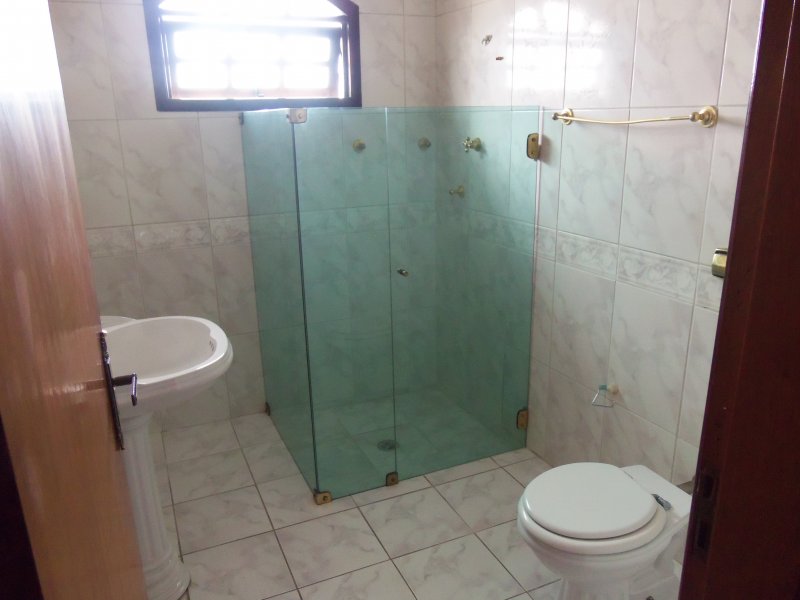 Casa à venda Jardim Panorama (Zona Leste) com 371m² e 3 quartos por R$ 700.000 - 1280632902-6banheiro-verde.JPG