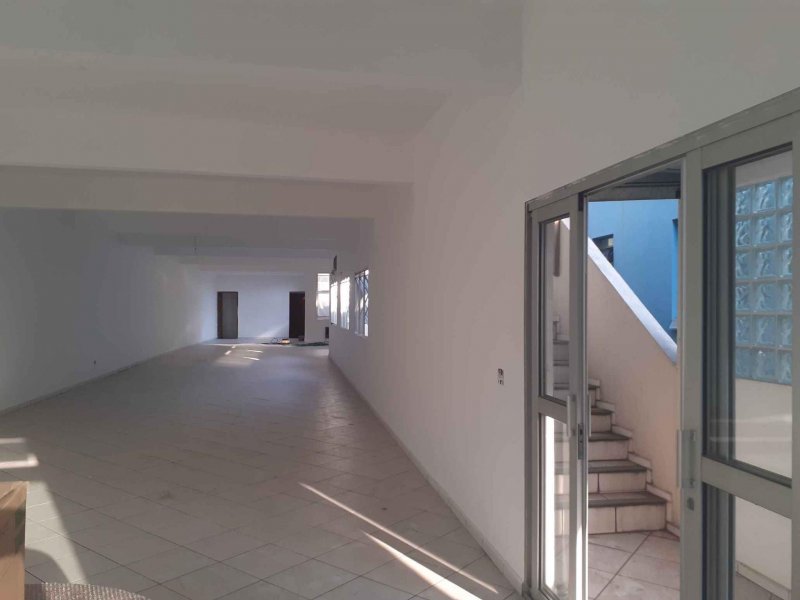 Comercial para alugar Vila Miriam com 230m² e  quartos por R$ 3.900 - 2004476400-6836b4dd-fc66-4de9-9f2b-c9d2f7b102a4.jpeg