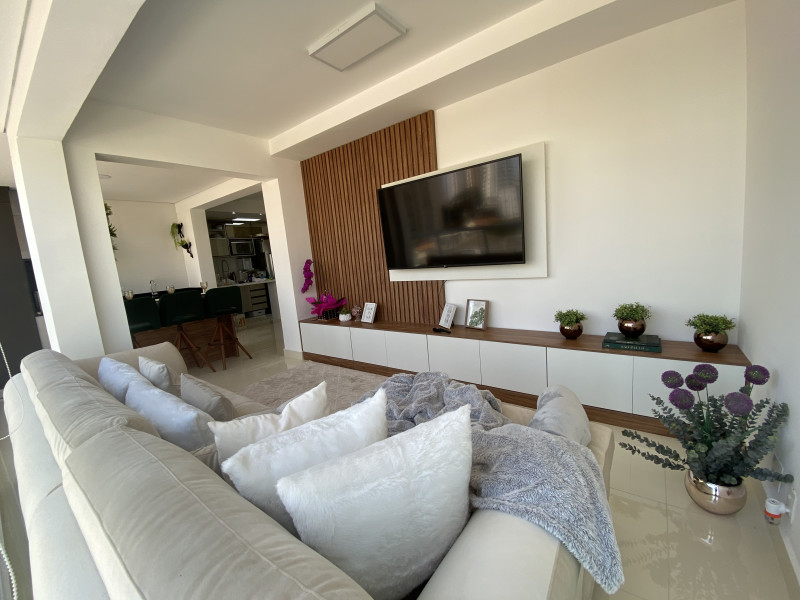 Apartamento à venda Centro com 91m² e 2 quartos por R$ 770.000 - 2a8d9502-59c9-4edc-9785-c9e8b07fcec5.jpeg
