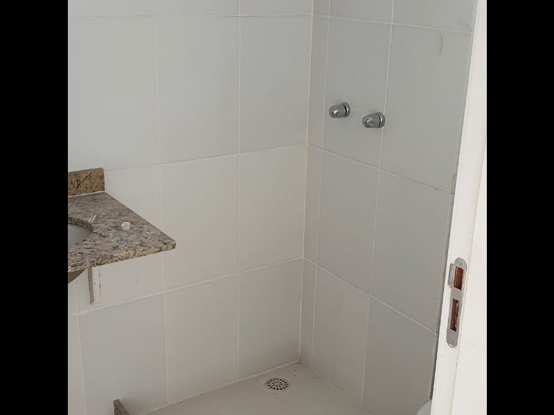 Cobertura à venda Pechincha com 105m² e 2 quartos por R$ 415.000 - 1154549418-banheiro.jpg
