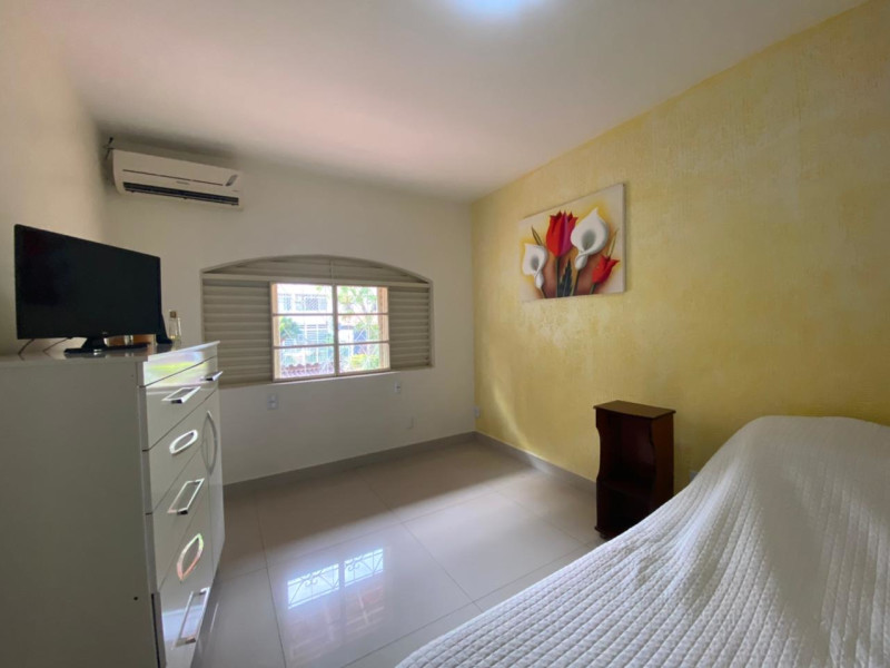 Casa à venda Asa Sul Plano Piloto com 230m² e 5 quartos por R$ 1.399.000 - 0456c907-cc05-4b02-b7aa-4212db101302.jpg