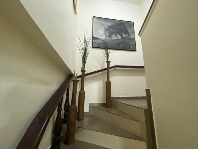 Casa à venda Asa Sul Plano Piloto com 230m² e 5 quartos por R$ 1.399.000 - 4ab4c3df-9297-43fc-bd9a-5a0b9dfc021c.jpg