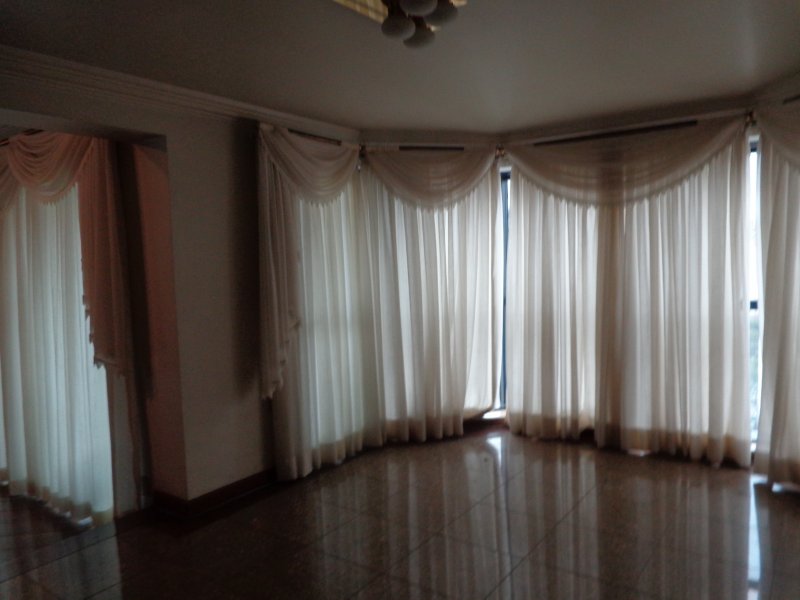 Apartamento à venda Cambuí com 307m² e 5 quartos por R$ 1.850.000 - 1894145009-sala-de-tv.JPG