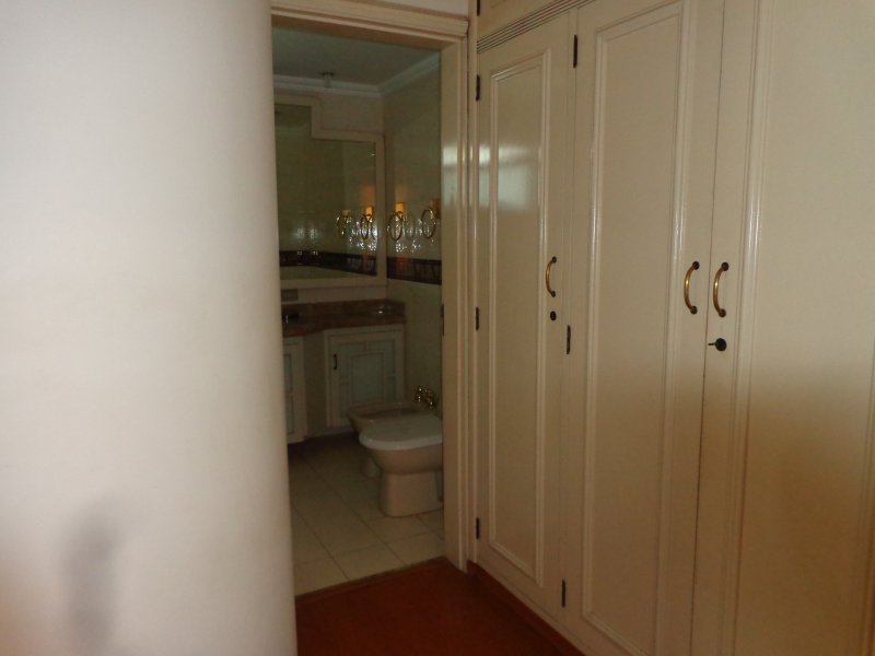 Apartamento à venda Cambuí com 307m² e 5 quartos por R$ 1.850.000 - 770392648-entrada-wc-suite-master.JPG