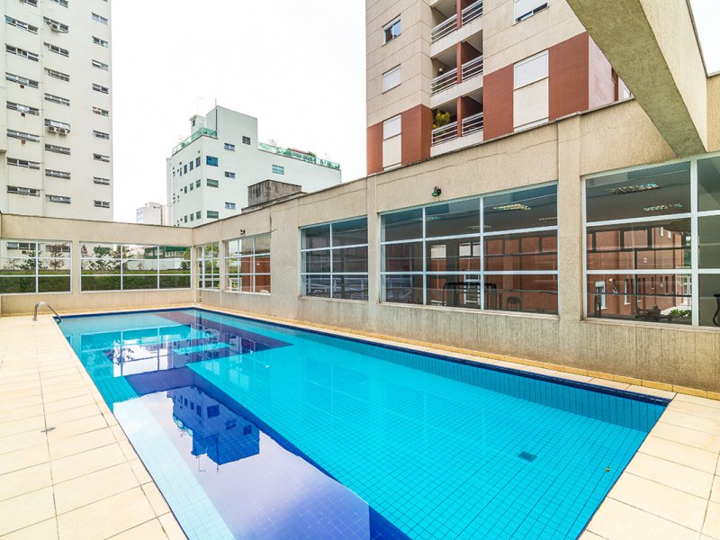 Apartamento para alugar Jardim Paulista com 65m² e 2 quartos por R$ 4.200 - 1585681800-piscina.jpg
