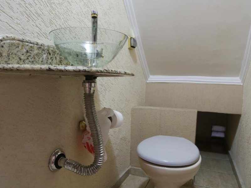 Casa à venda Santo Antônio com 158m² e 3 quartos por R$ 550.000 - 1192397438-4-lavabo.jpg