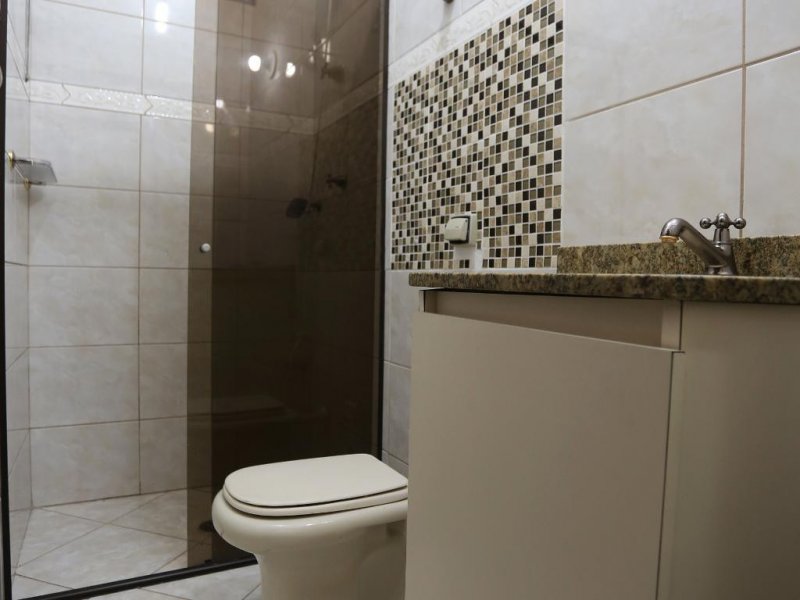Casa à venda Santo Antônio com 158m² e 3 quartos por R$ 550.000 - 1278681575-22-banheiro-entre-quartos.jpg