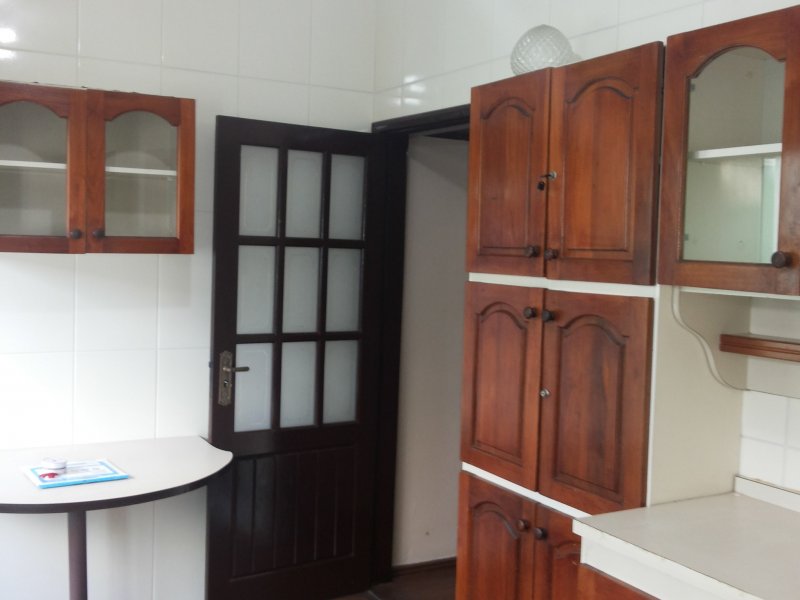 Casa à venda Centro com 180m² e 4 quartos por R$ 832.000 - 874352088-220a1249-945e-4efa-b52a-b8cfc4ef3ff8.jpeg