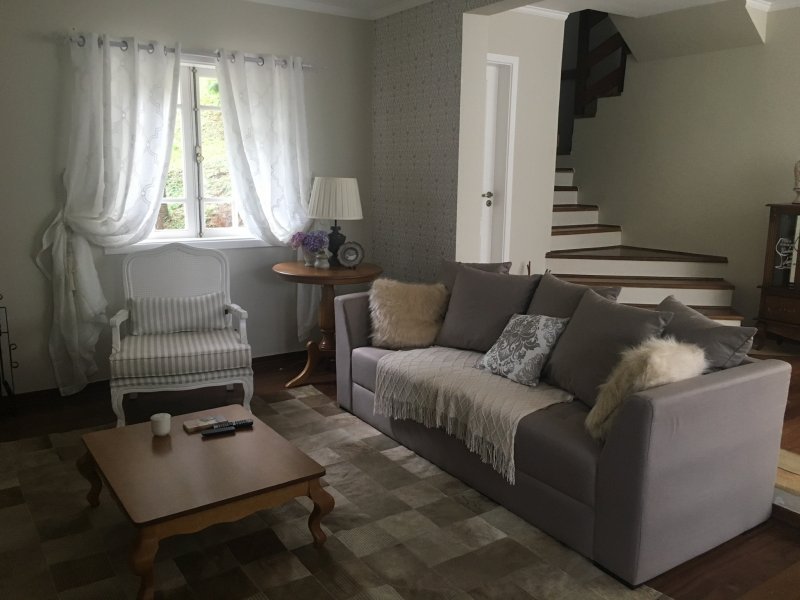 imóvel com 174m² - Vale Encantado - Campos do Jordão