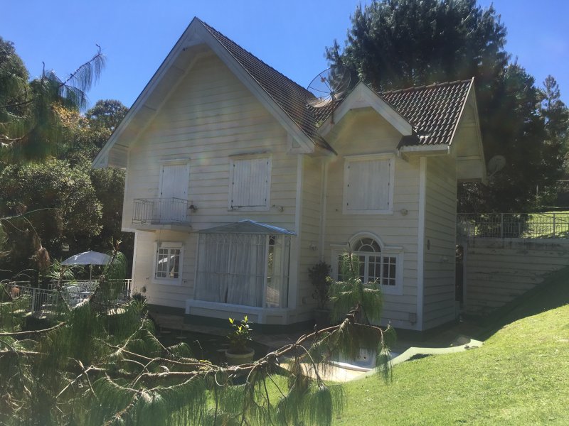 imóvel com 174m² - Vale Encantado - Campos do Jordão