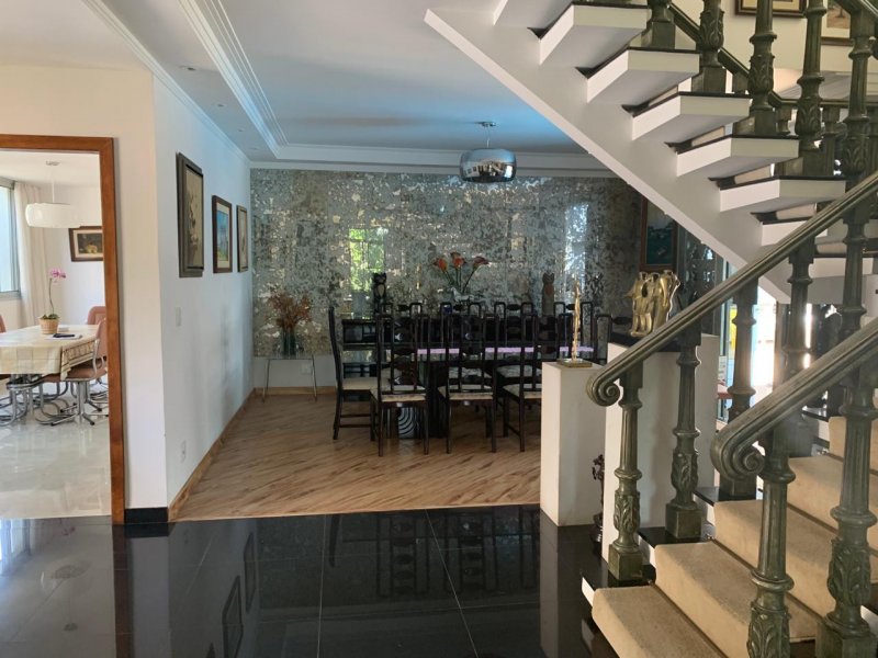 imóvel com 769m² - Alto de Pinheiros - São Paulo