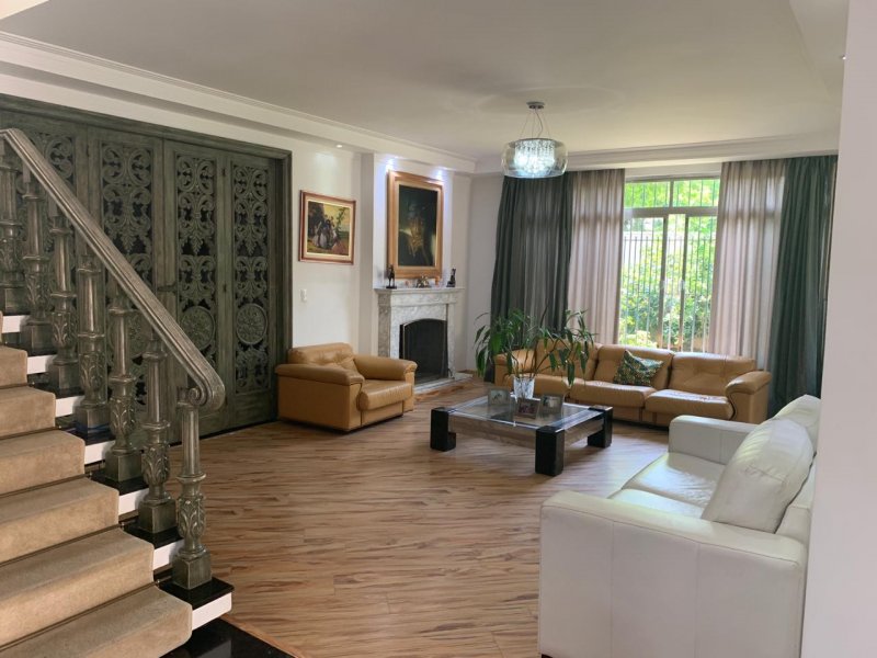 imóvel com 769m² - Alto de Pinheiros - São Paulo