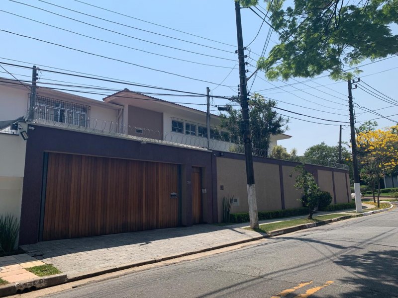 imóvel com 769m² - Alto de Pinheiros - São Paulo