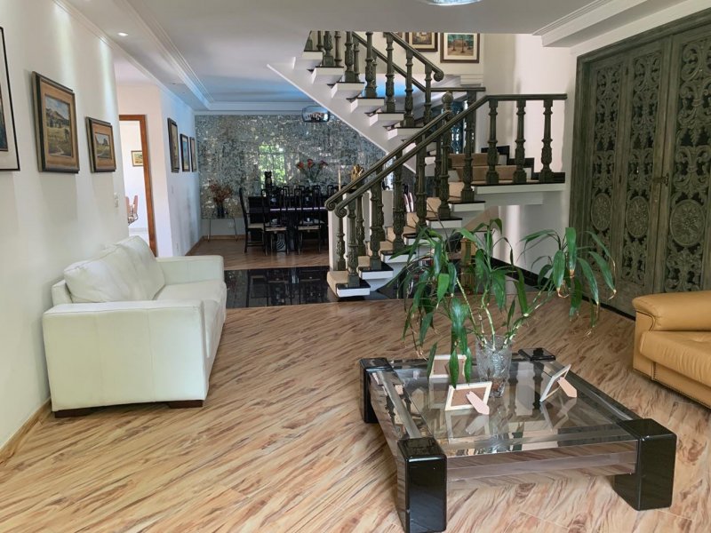 imóvel com 769m² - Alto de Pinheiros - São Paulo