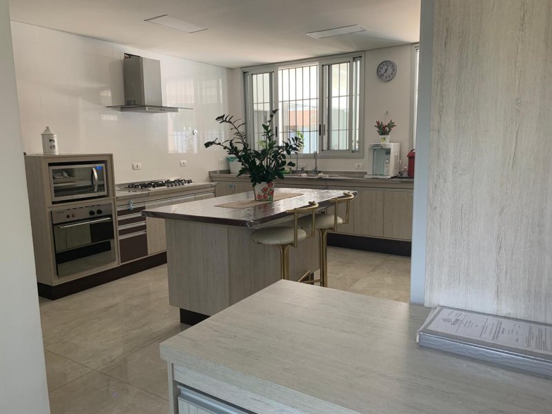 imóvel com 769m² - Alto de Pinheiros - São Paulo