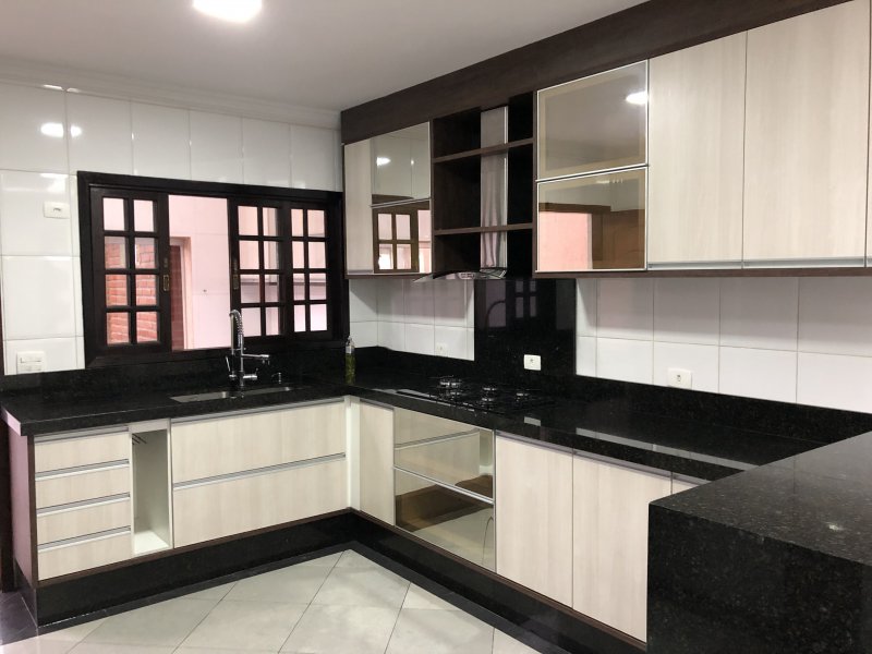 Casa à venda Jardim Bom Clima com 200m² e 3 quartos por R$ 735.000 - 1041235211-b-coz-3.jpeg