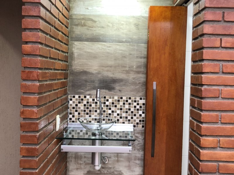 Casa à venda Jardim Bom Clima com 200m² e 3 quartos por R$ 735.000 - 1315106374-lavabo-2.jpeg