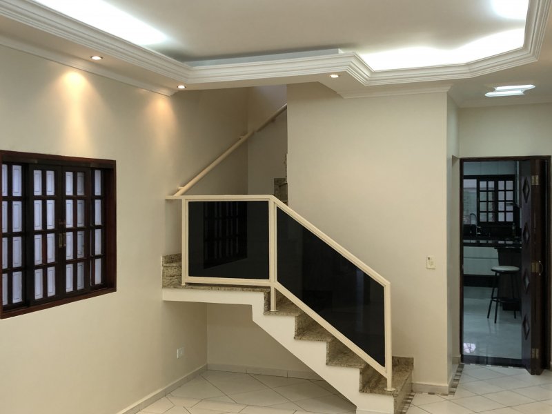 Casa à venda Jardim Bom Clima com 200m² e 3 quartos por R$ 735.000 - 1399228256-c-sala-2.jpeg