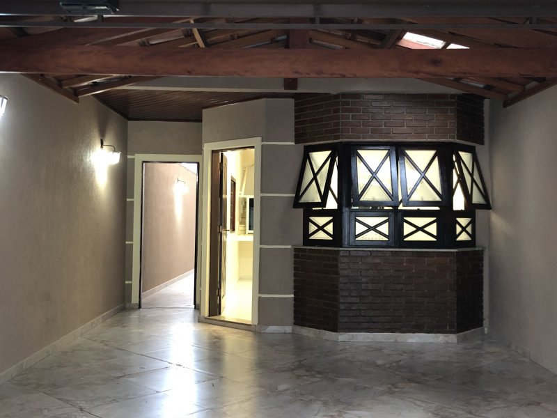 Casa à venda Jardim Bom Clima com 200m² e 3 quartos por R$ 735.000 - 1885064853-c-sala-1.jpeg