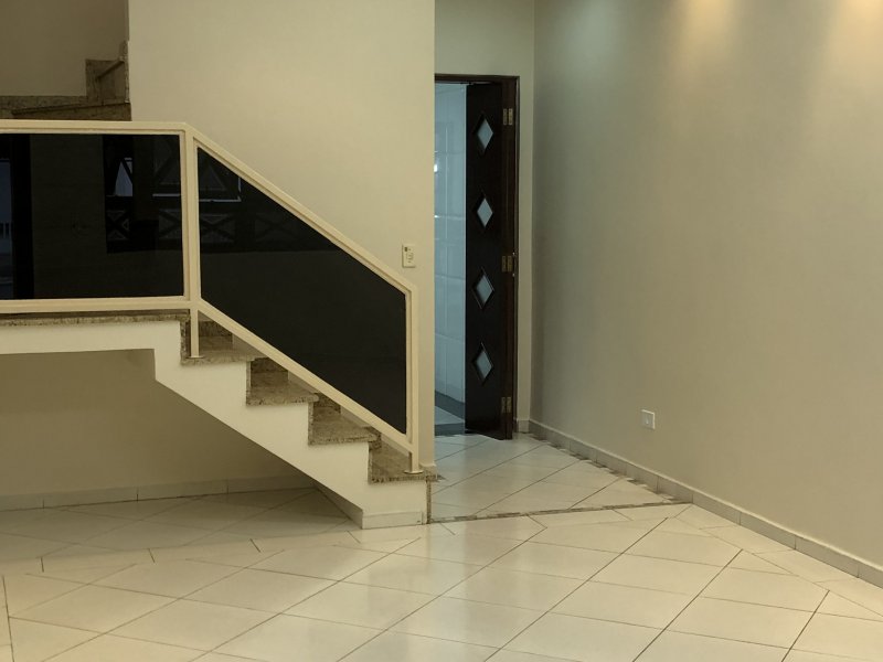 Casa à venda Jardim Bom Clima com 200m² e 3 quartos por R$ 735.000 - 924324959-c-sala-4.jpeg