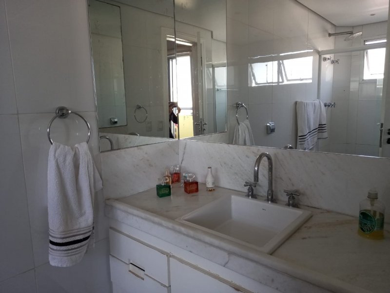 Apartamento à venda Pompéia com 126m² e 4 quartos por R$ 1.150.000 - 1693028338-08-banheirocasal.jpg