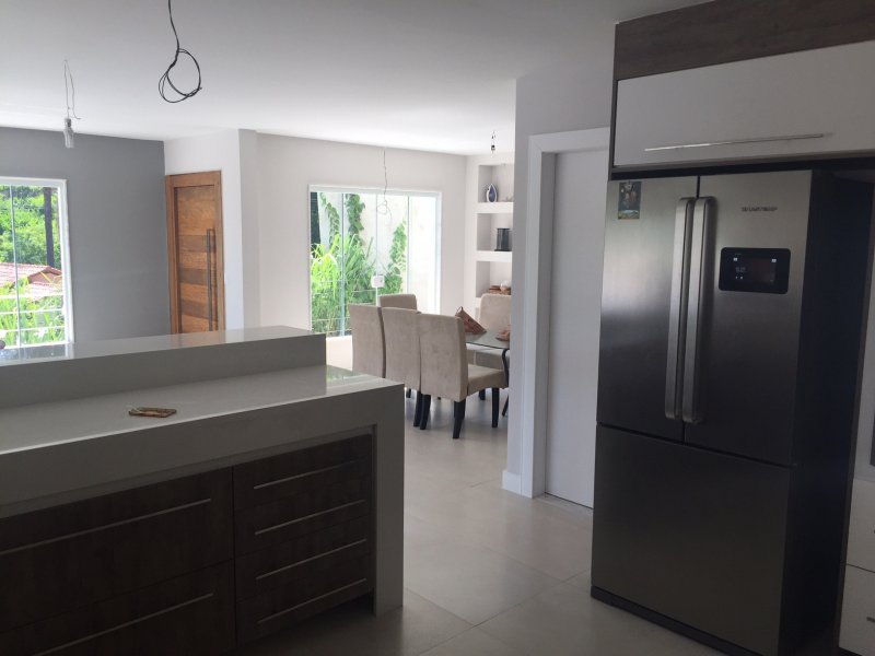 Casa de condomínio à venda Sapê com 238m² e 4 quartos por R$ 875.000 - 2045677547-img-6114.JPG