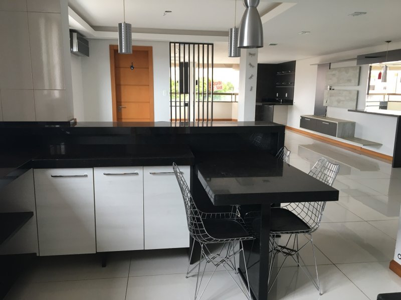 Apartamento à venda Centro com 218m² e 3 quartos por R$ 800.000 - 2097158888-832585bb-4336-4cd3-875d-65abc9755946.jpeg